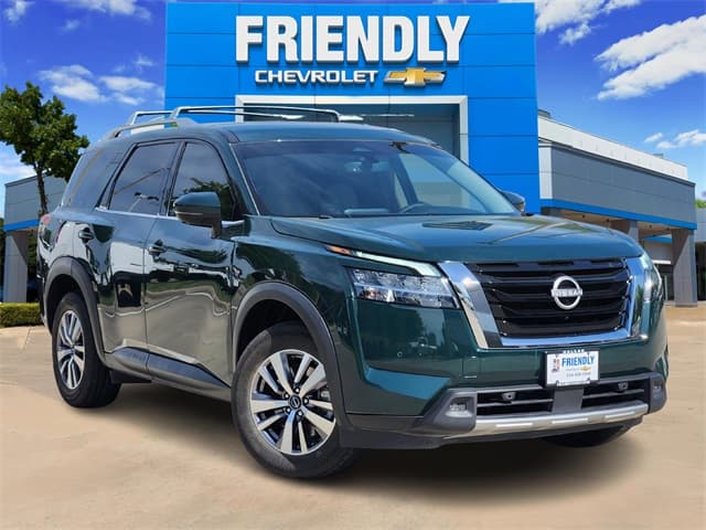 2023 Nissan Pathfinder SL